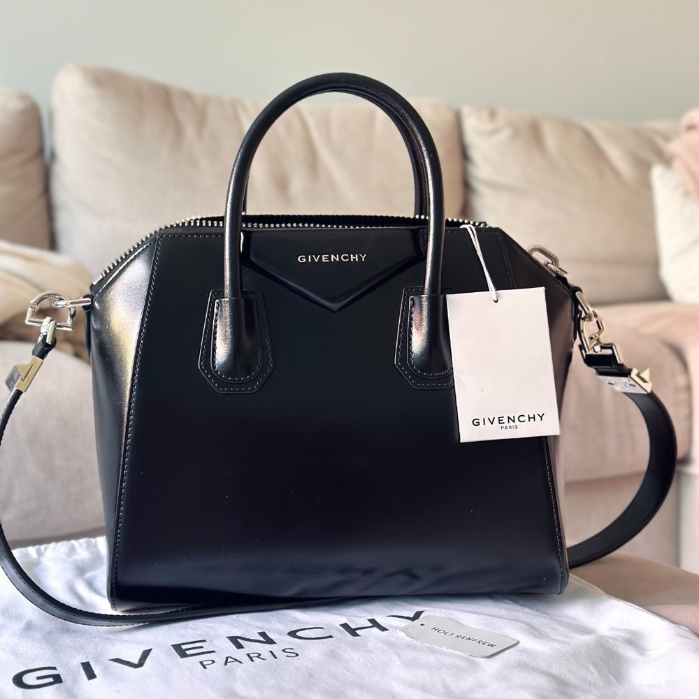 Givenchy Small Antigona Bag in Box Leather